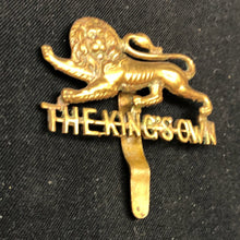 Charger l'image dans la galerie, Genuine WW2 British Army Brass Cap Badge - King's Own Royal Regiment (Lancaster) - The Militaria Shop