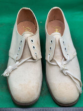 Load image into Gallery viewer, Original WW2 British Army Women's White Summer Shoes - ATS WAAF - Size 220s - The Militaria Shop
