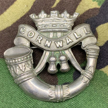 Lade das Bild in den Galerie-Viewer, Original WW2 British Army Cornwall Light Infantry CLI Sweetheart Brooch - The Militaria Shop