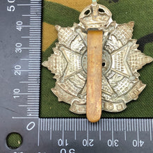 Lade das Bild in den Galerie-Viewer, Original WW2 British Cap Badge - Border Regiment - The Militaria Shop