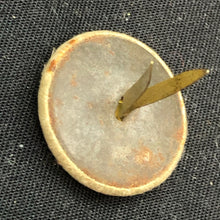 Load image into Gallery viewer, Original WW1 British / French Flag Peace Button - The Militaria Shop