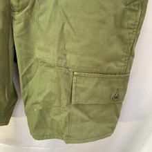 Charger l'image dans la galerie, Genuine British Army Surplus Lightweight Men's Shorts - Size 80cm Waist - The Militaria Shop
