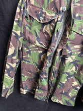 Charger l'image dans la galerie, Surplus British Army DPM Camouflaged Jacket Combat Lightweight - Size 180/96 - The Militaria Shop
