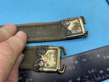 Charger l'image dans la galerie, Original British Army 1949 Dated SMLE Canvas Carrying Sling - The Militaria Shop