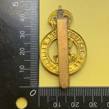 Load image into Gallery viewer, Original WW1 British Army Cap Badge - Hertfordshire Regiment - The Militaria Shop