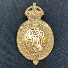 Lade das Bild in den Galerie-Viewer, WW1 British Army Cap Badge - Household Battalion - The Militaria Shop
