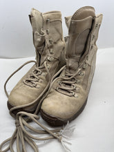 Lade das Bild in den Galerie-Viewer, British Army Surplus Brown Leather Combat Boots - Size UK 9.5 W - The Militaria Shop