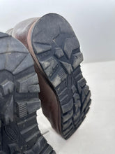 Lade das Bild in den Galerie-Viewer, British Army Surplus Brown Leather Combat Boots - ITURRI - Size UK 9 M - The Militaria Shop