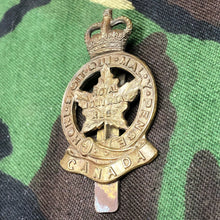 Load image into Gallery viewer, Original Canadian Army Royal Montreal Regiment Beret / Cap Badge - The Militaria Shop