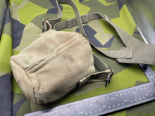 Charger l'image dans la galerie, Original British / Dutch Army 37 Pattern US Army Style Water Bottle Cover - The Militaria Shop