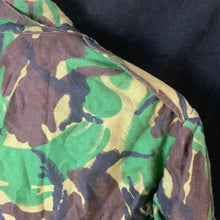 Lade das Bild in den Galerie-Viewer, Genuine British Army Combat DPM Field Jacket Smock Combat - 180/96 - The Militaria Shop