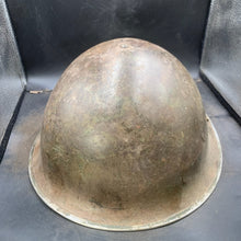 Charger l'image dans la galerie, Original WW2 British/Canadian Army Mk3 "Turtle" Combat Helmet - The Militaria Shop