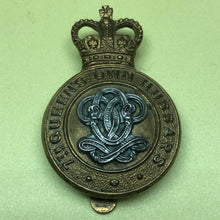 Lade das Bild in den Galerie-Viewer, Original British Army Cap Badge - 7th Queen's Own Hussars - The Militaria Shop