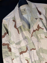 Charger l'image dans la galerie, Gulf War US Army DCU Camouflaged Combat Field Coat/Jacket - Large/Long - The Militaria Shop