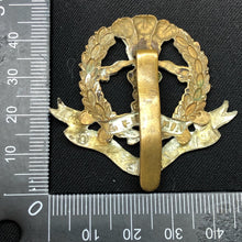 Load image into Gallery viewer, Original WW1 / WW2 British Army Middlesex Regiment Cap Badge - The Militaria Shop