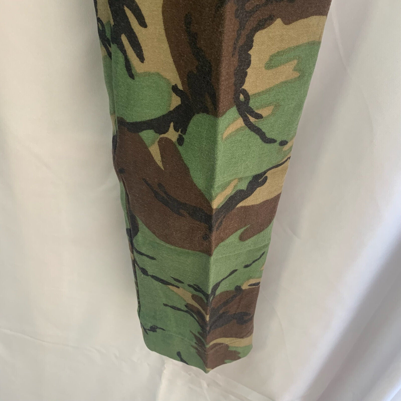 Genuine British Army 68 Pattern DPM Jungle Camouflaged Trousers - Size 29" Waist - The Militaria Shop