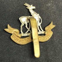 Load image into Gallery viewer, Original WW2 British Army Cap Badge - Royal Warwickshire Regiment - The Militaria Shop
