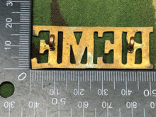 Lade das Bild in den Galerie-Viewer, Original WW2 British Army Brass Shoulder Title - REME Royal Engineers - The Militaria Shop