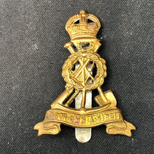 Load image into Gallery viewer, Original British Army Cap Badge - Royal Pioneer Corps - The Militaria Shop