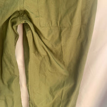 Lade das Bild in den Galerie-Viewer, Genuine British Army OD Green Lightweight Trousers - Size 26" Waist - The Militaria Shop