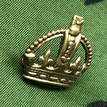 Lade das Bild in den Galerie-Viewer, Original WW1/WW2 British Army Rank Crown - The Militaria Shop