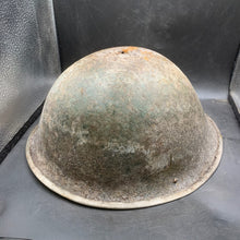 Lade das Bild in den Galerie-Viewer, Original British Army Mk4 Turtle Combat Helmet - The Militaria Shop
