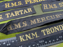 Lade das Bild in den Galerie-Viewer, British Royal Navy Quantity of Cap Tallies - Job Lot - The Militaria Shop