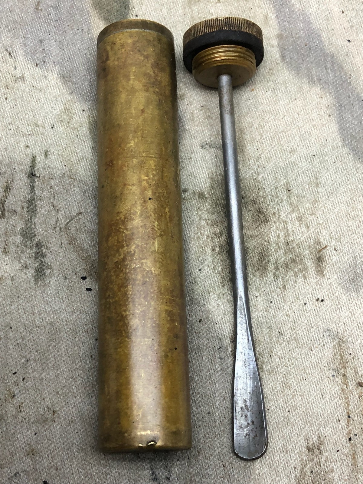 Original WW1 British Army SMLE Enfield Brass Oil Bottle - P-H Maker Marked - The Militaria Shop