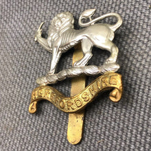Load image into Gallery viewer, Original WW2 British Army Cap Badge - Herefordshire Light Infantry - The Militaria Shop