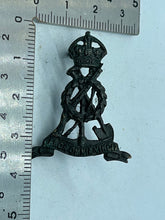 Charger l'image dans la galerie, Original WW1 / WW2 British Army Pioneer Corps Officer's Collar Badge - The Militaria Shop