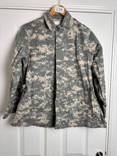 Lade das Bild in den Galerie-Viewer, Surplus US Army ACU Combat Uniform Jacket-6R - The Militaria Shop