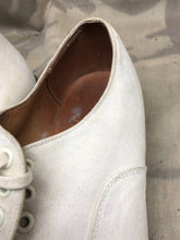 Load image into Gallery viewer, Genuine British Army Women's White Summer Shoes - WW2 Pattern - Size 8L - The Militaria Shop