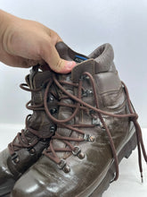 Load image into Gallery viewer, British Army Surplus Brown Leather Combat Boots - Altberg - Size UK 7 M - The Militaria Shop