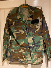 Load image into Gallery viewer, US Air Force Hot Weather Woodland Camouflage BDU Combat Field Jacket. Small/Long - The Militaria Shop