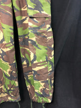 Charger l'image dans la galerie, Genuine British Army Surplus Camouflaged DPM Combat Trousers - Size 75/76/92 - The Militaria Shop