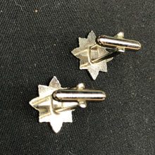 Charger l'image dans la galerie, British Army Royal Dragoon Guards Cufflinks Set - The Militaria Shop