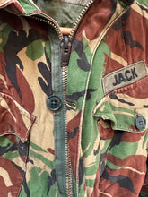 Load image into Gallery viewer, Genuine British Army 68 Pattern DPM Combat Jacket Smock - Size 4 - 36" Chest - The Militaria Shop