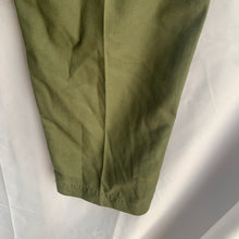 Lade das Bild in den Galerie-Viewer, Genuine British Army Surplus OD Green Lightweight Combat Trousers Size 75/76/92 - The Militaria Shop