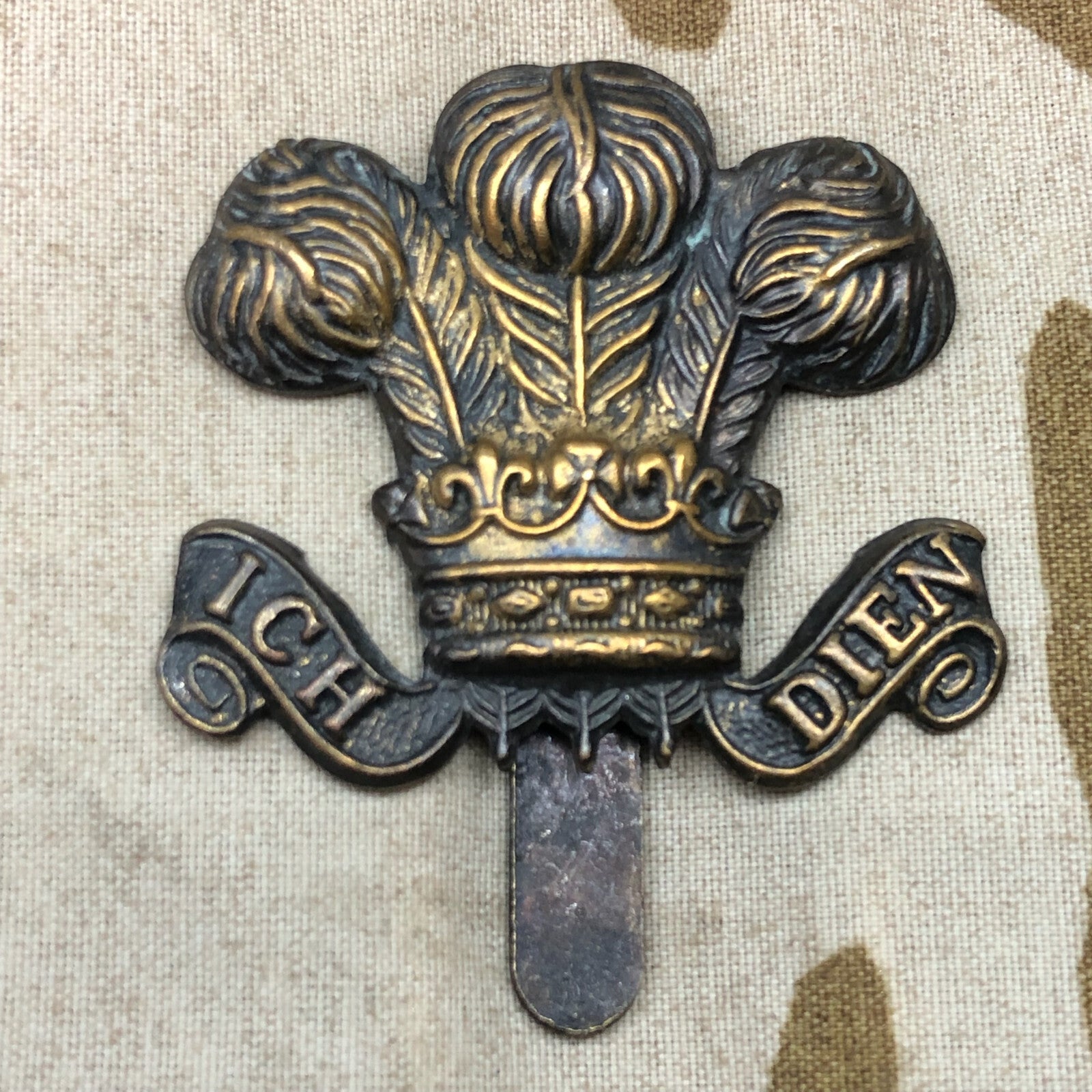Original WW1 British Army Cap Badge - Denbighshire Hussars - The Militaria Shop