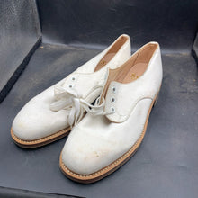 Charger l'image dans la galerie, Genuine British Army Summer White Dress Shoes - Size 230 - Approx UK 4.5 - The Militaria Shop