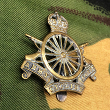 Charger l'image dans la galerie, Original WW1 British Army Cap Badge - Army Cyclist Corps - The Militaria Shop
