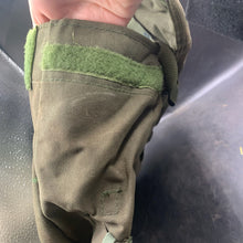 Load image into Gallery viewer, Genuine British Army Surplus OD Green Gas Mask Bag Haversack - The Militaria Shop