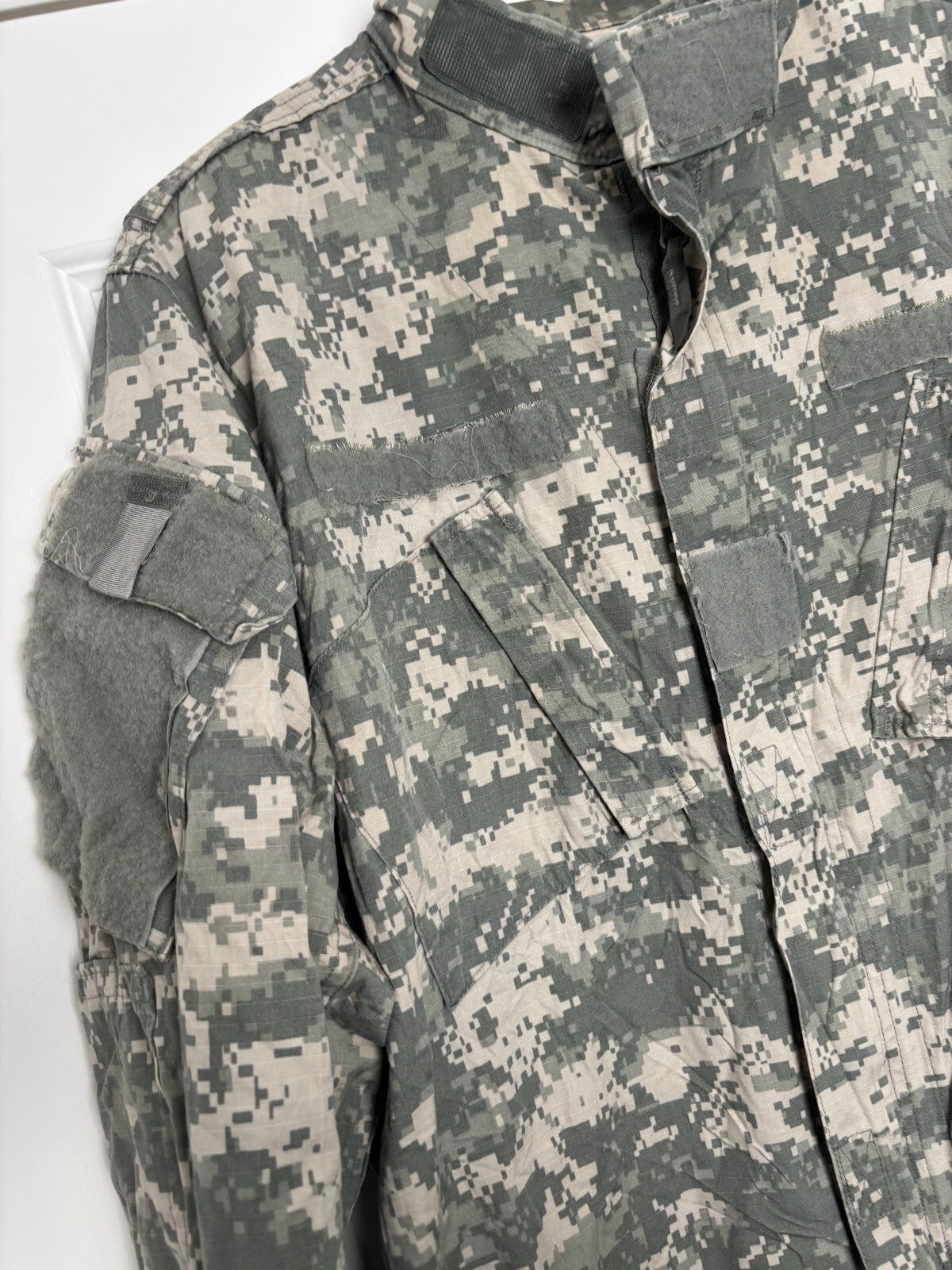 Surplus US Army ACU Combat Uniform Jacket -Size Medium-Long - The Militaria Shop