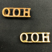 Load image into Gallery viewer, Original WW2 British Army Queen's Own Hussars Q.O.H Brass Shoulder Titles - The Militaria Shop
