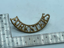 Load image into Gallery viewer, Original WW1 British Army Foresters Regiment Shoulder Title - The Militaria Shop