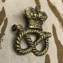 Charger l'image dans la galerie, Original British Army Victorian Staffordshire Regiment Cap / Collar Badge - The Militaria Shop