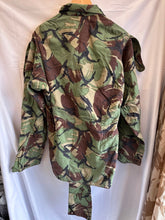 Load image into Gallery viewer, Genuine British Army Surplus DPM Camouflaged 1968 Pattern Smock - Size 7 - 38" - The Militaria Shop
