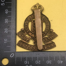 Charger l'image dans la galerie, Original WW2 British Army Royal Army Ordnance Corps RAOC Cap Badge - The Militaria Shop