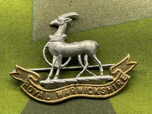 Lade das Bild in den Galerie-Viewer, Original WW1 / WW2 British Army - Royal Warwickshire Regiment Sweetheart Brooch - The Militaria Shop