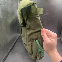Charger l'image dans la galerie, Genuine British Army Surplus OD Green Gas Mask Bag Haversack - The Militaria Shop